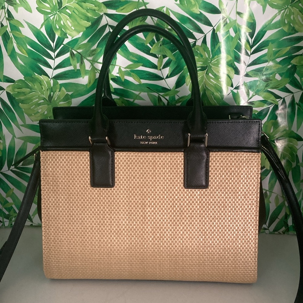 Kate Spade Handbag in Tan Raffia with Black Trim - Picture 3 of 9